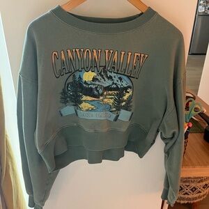 Cotton On Cropped Canyon Valley Graphic Sweatshirt - Olive